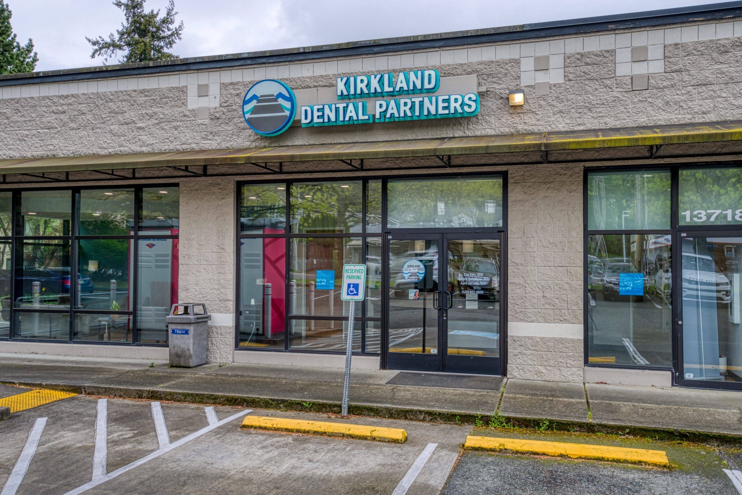 Kirkland Dental Partners Exterior